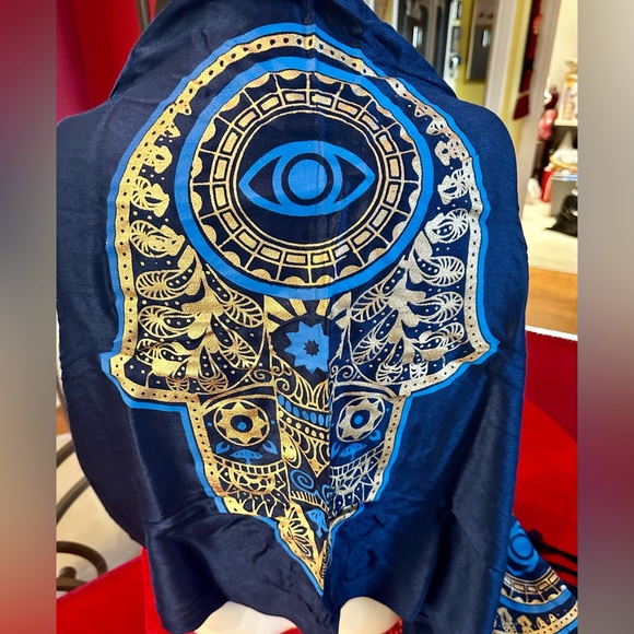 NEW GORGEOUS “HAMSA” HAND SYMBOL PASHMINA IN NAVY BLUE - Picture 4 of 4